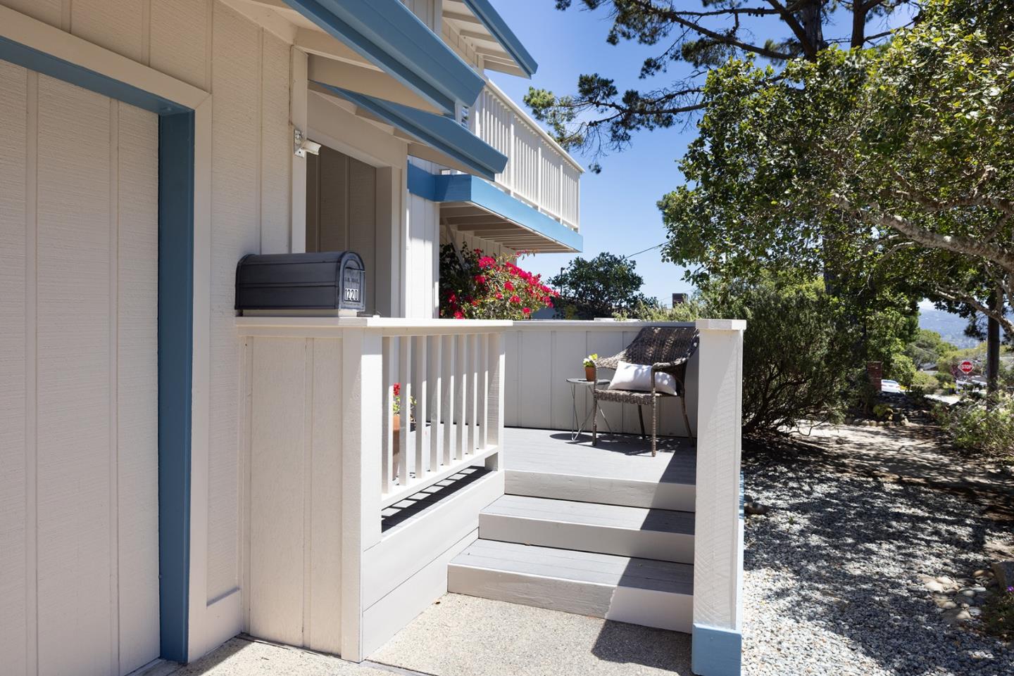 Detail Gallery Image 18 of 28 For 1220 Harrison St, Monterey,  CA 93940 - 3 Beds | 2/1 Baths
