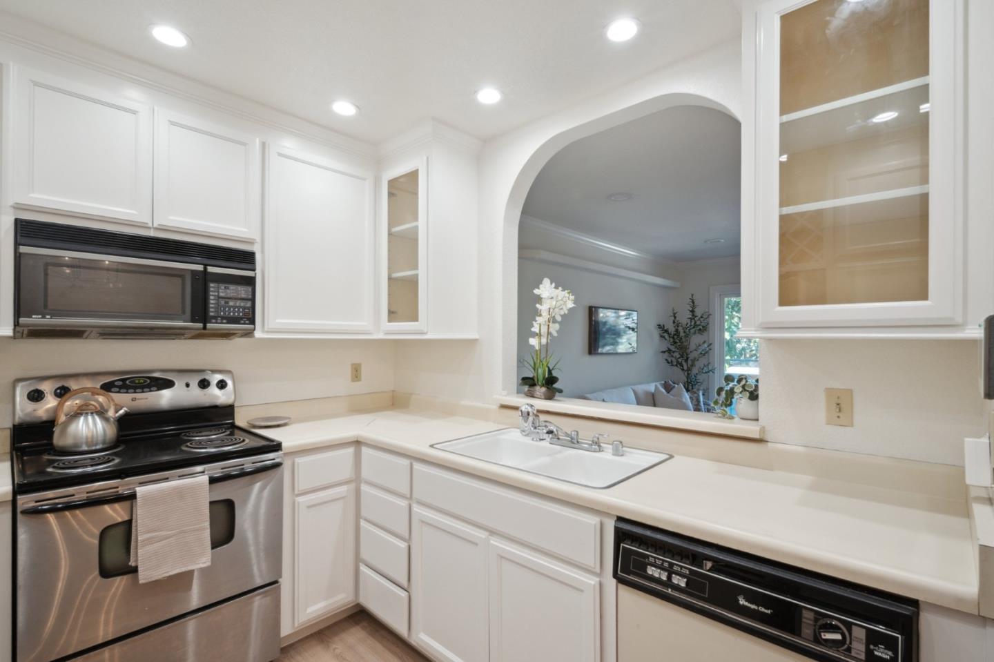 Detail Gallery Image 10 of 30 For 4519 Waterville Dr, San Jose,  CA 95118 - 1 Beds | 1 Baths