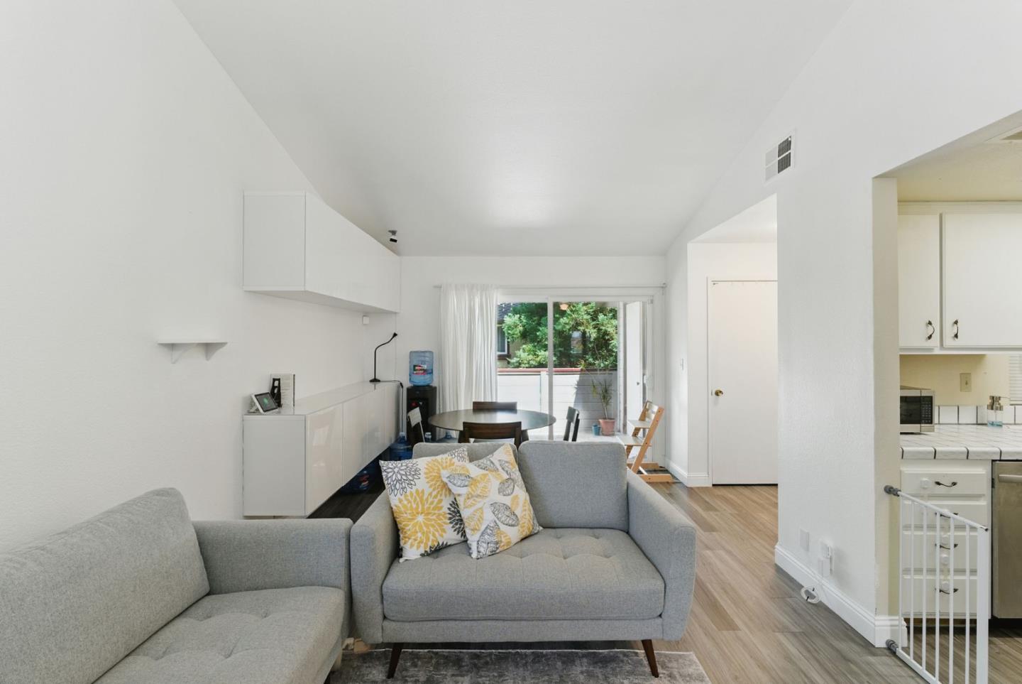 Detail Gallery Image 2 of 28 For 6198 Civic Terrace Ave a,  Newark,  CA 94560 - 2 Beds | 2 Baths