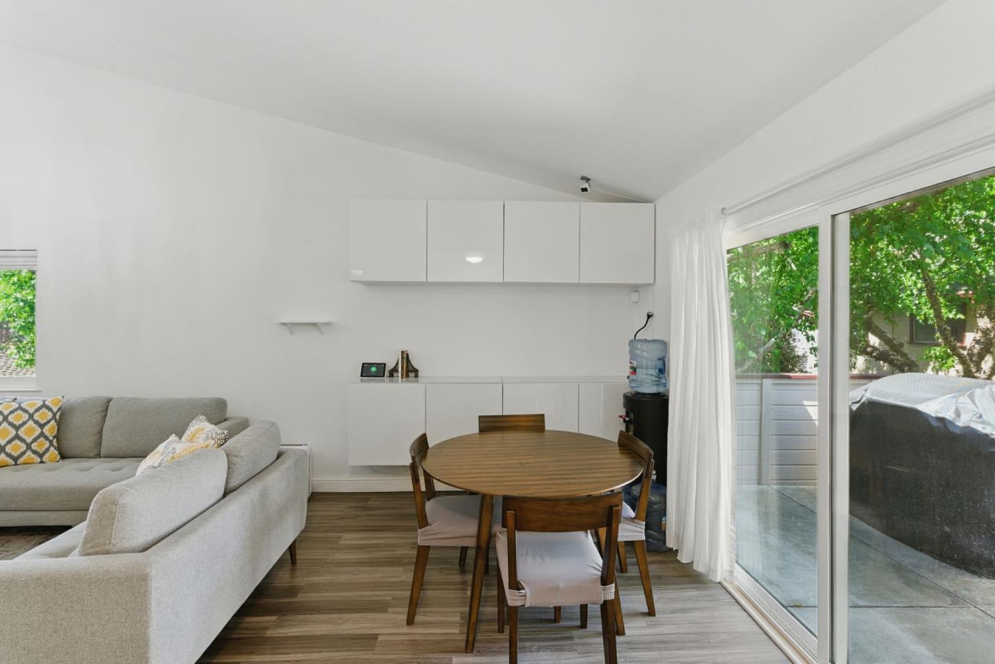 Detail Gallery Image 4 of 28 For 6198 Civic Terrace Ave a,  Newark,  CA 94560 - 2 Beds | 2 Baths