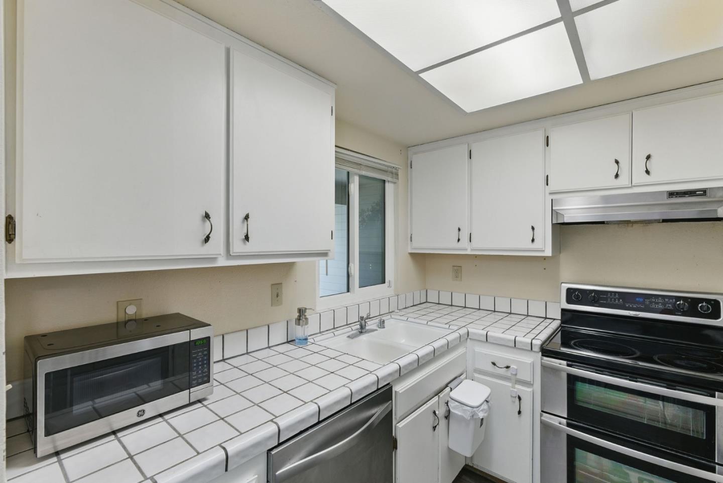Detail Gallery Image 6 of 28 For 6198 Civic Terrace Ave a,  Newark,  CA 94560 - 2 Beds | 2 Baths