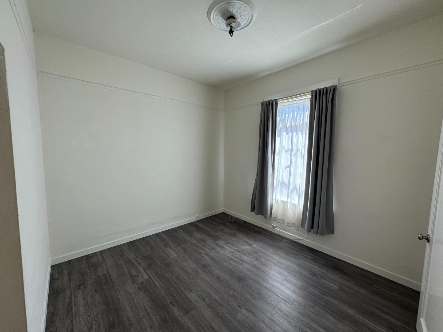 Detail Gallery Image 9 of 10 For 326 Cortland Ave, San Francisco,  CA 94110 - – Beds | – Baths