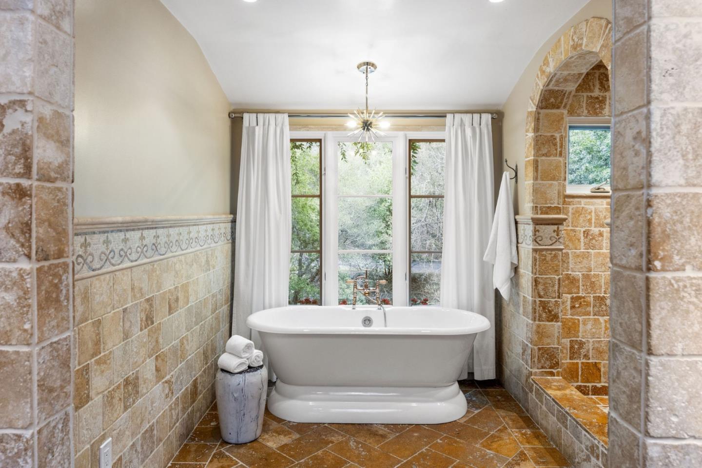 Detail Gallery Image 44 of 99 For 1260 Hayne Rd, Hillsborough,  CA 94010 - 4 Beds | 4 Baths