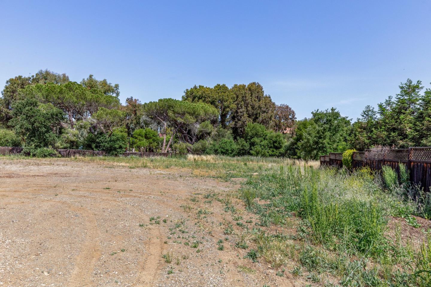 Detail Gallery Image 8 of 10 For 27121 W Fremont Rd, Los Altos Hills,  CA 94022 - – Beds | – Baths