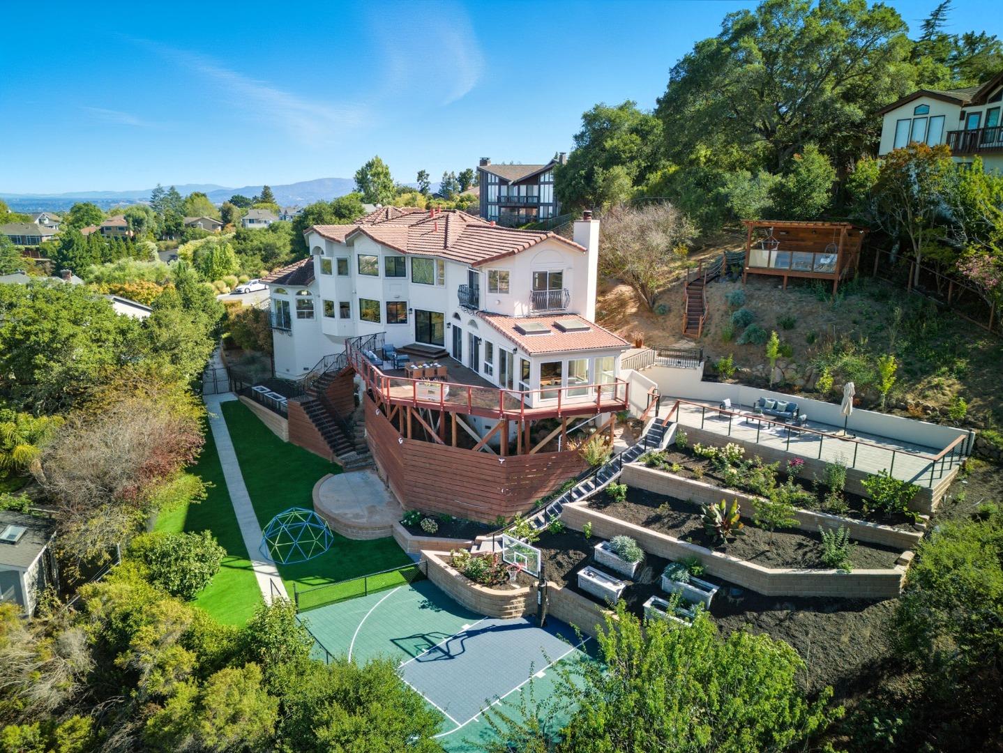 Detail Gallery Image 107 of 121 For 1 Lewis Ranch Rd, San Carlos,  CA 94070 - 6 Beds | 6/1 Baths
