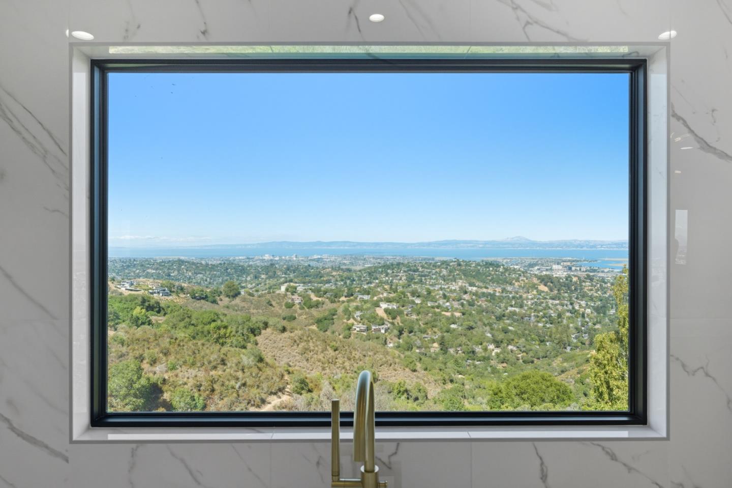 Detail Gallery Image 24 of 121 For 1 Lewis Ranch Rd, San Carlos,  CA 94070 - 6 Beds | 6/1 Baths