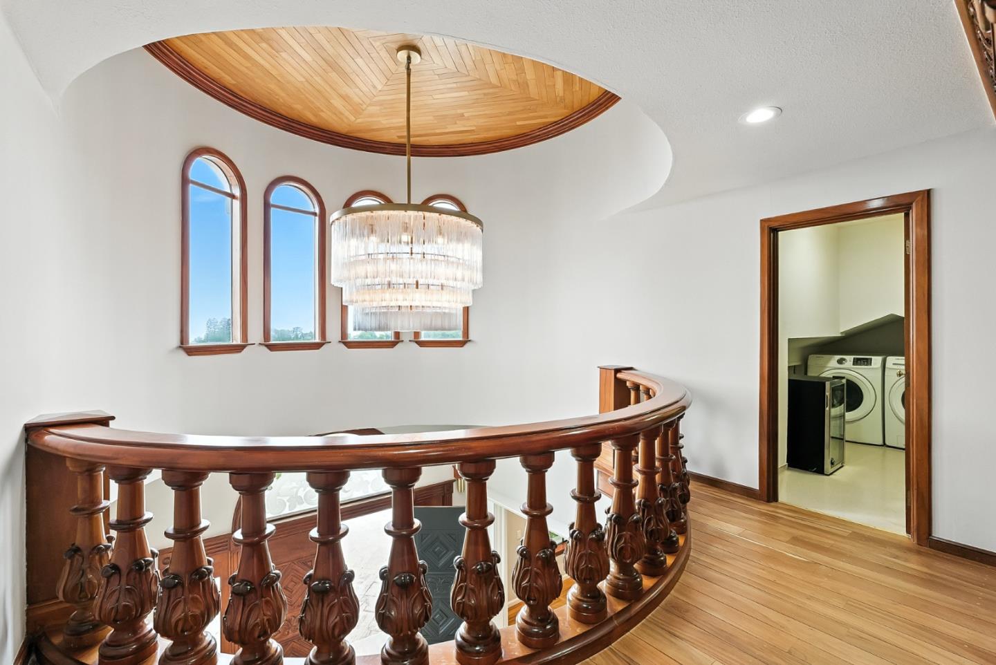 Detail Gallery Image 26 of 121 For 1 Lewis Ranch Rd, San Carlos,  CA 94070 - 6 Beds | 6/1 Baths