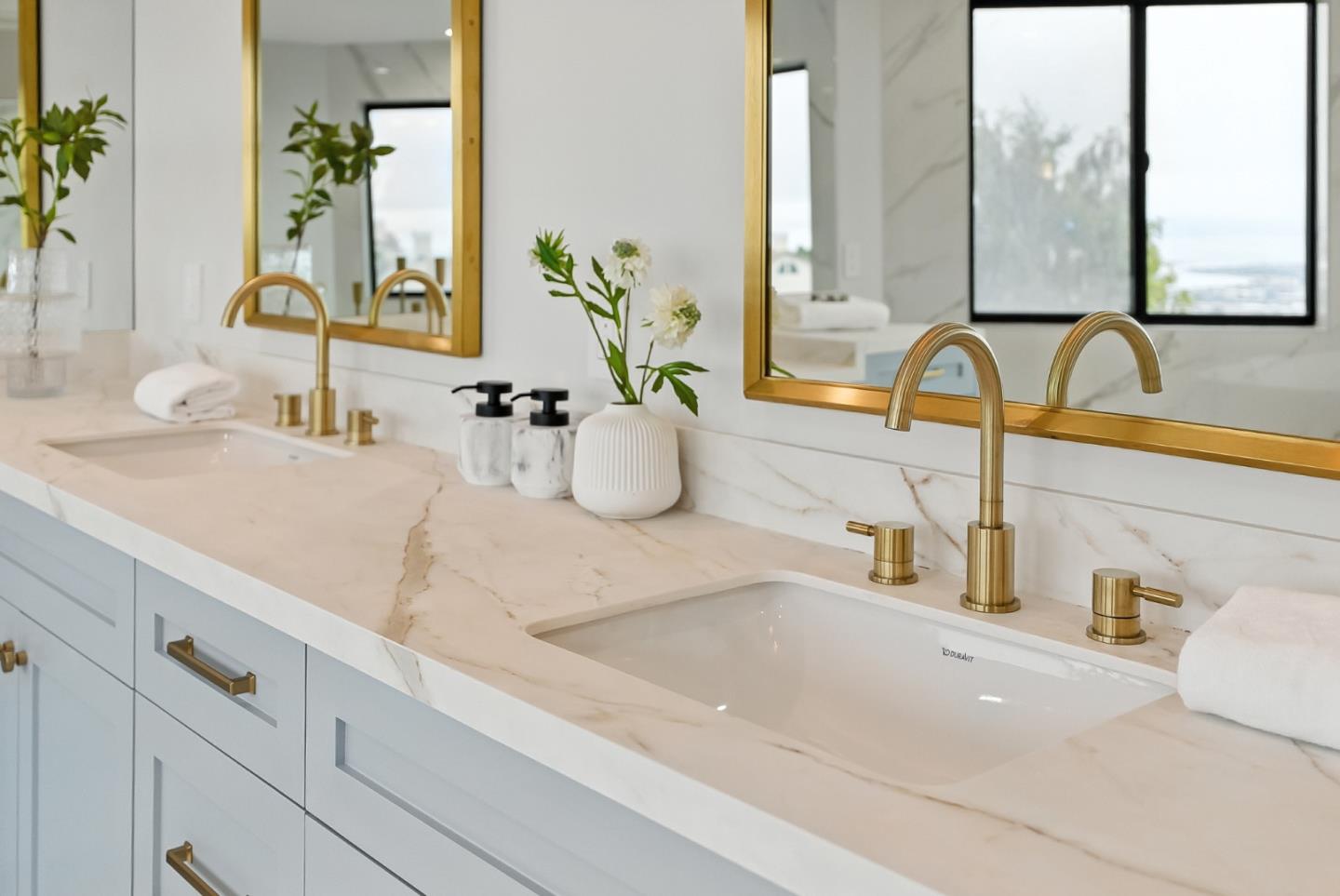 Detail Gallery Image 51 of 121 For 1 Lewis Ranch Rd, San Carlos,  CA 94070 - 6 Beds | 6/1 Baths