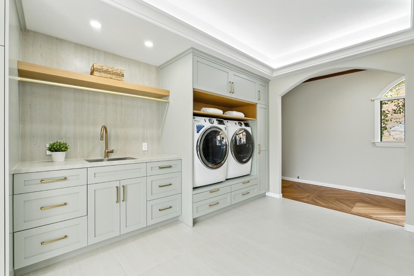 Detail Gallery Image 72 of 121 For 1 Lewis Ranch Rd, San Carlos,  CA 94070 - 6 Beds | 6/1 Baths