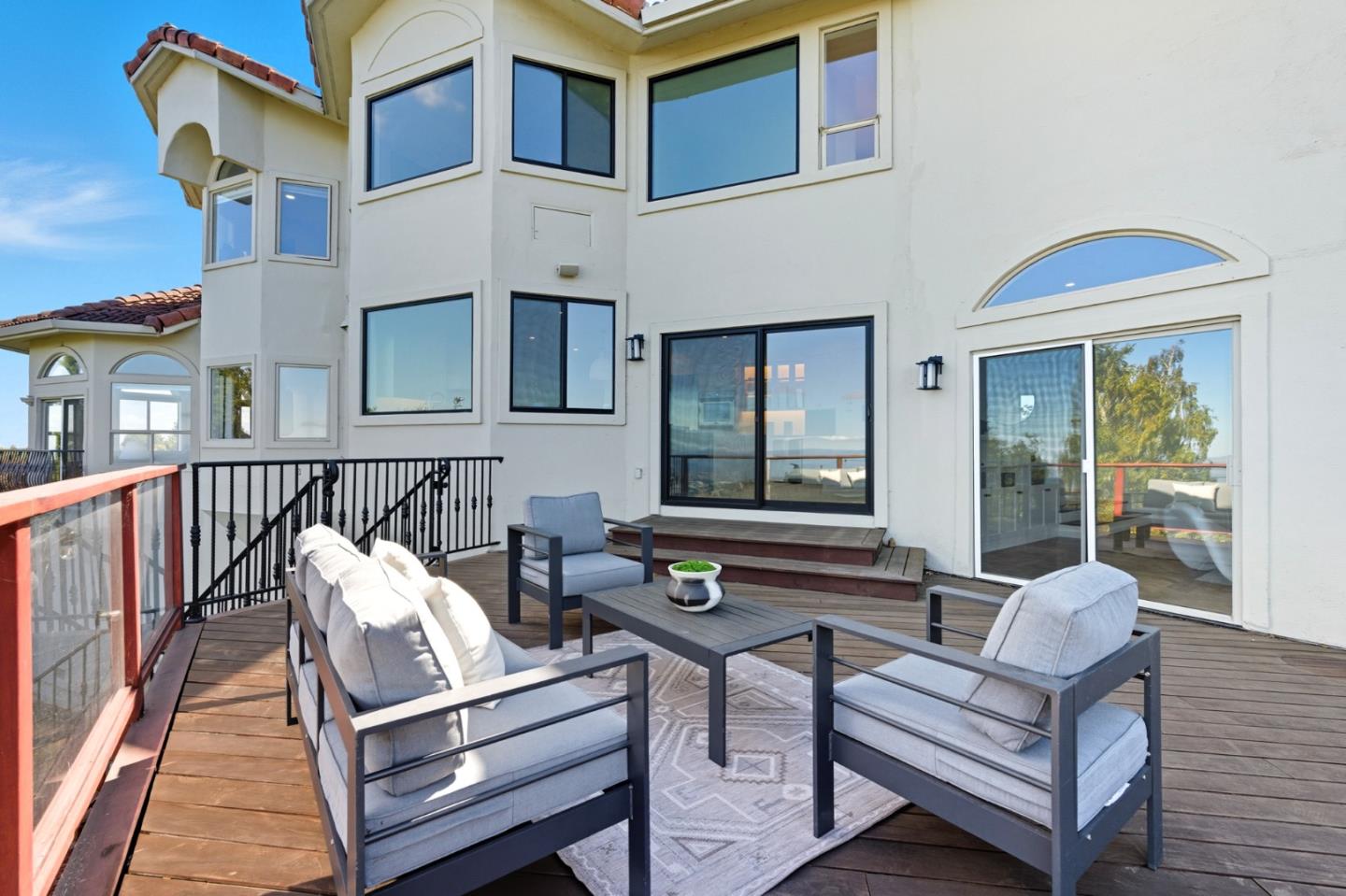 Detail Gallery Image 91 of 121 For 1 Lewis Ranch Rd, San Carlos,  CA 94070 - 6 Beds | 6/1 Baths