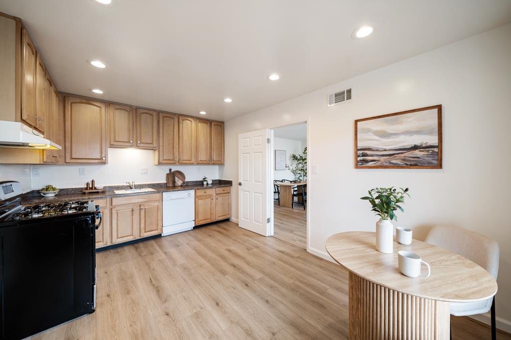 Detail Gallery Image 12 of 45 For 322 Forest View Dr, South San Francisco,  CA 94080 - 2 Beds | 1 Baths