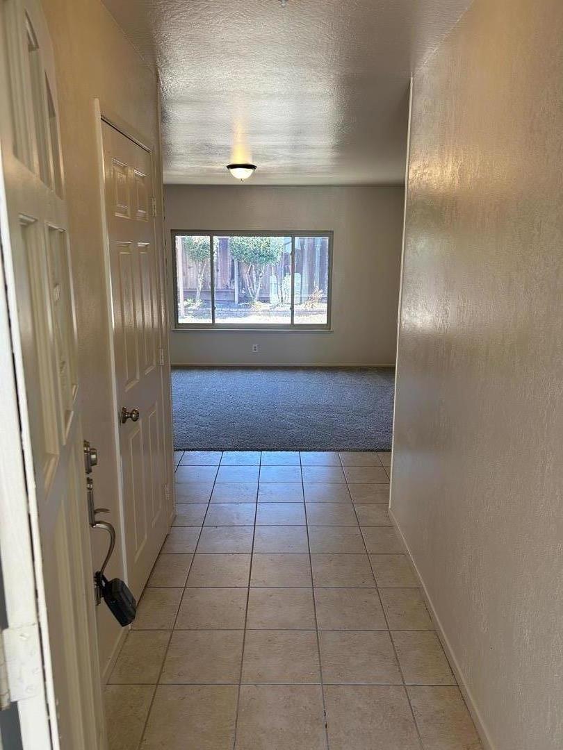 Detail Gallery Image 3 of 27 For 840 Archer St, Salinas,  CA 93901 - 3 Beds | 2 Baths