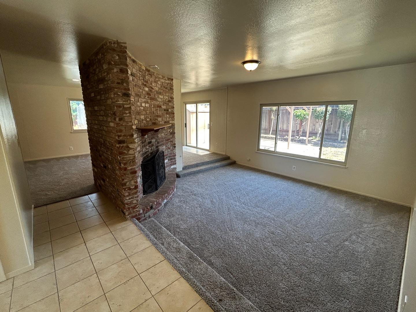 Detail Gallery Image 4 of 27 For 840 Archer St, Salinas,  CA 93901 - 3 Beds | 2 Baths