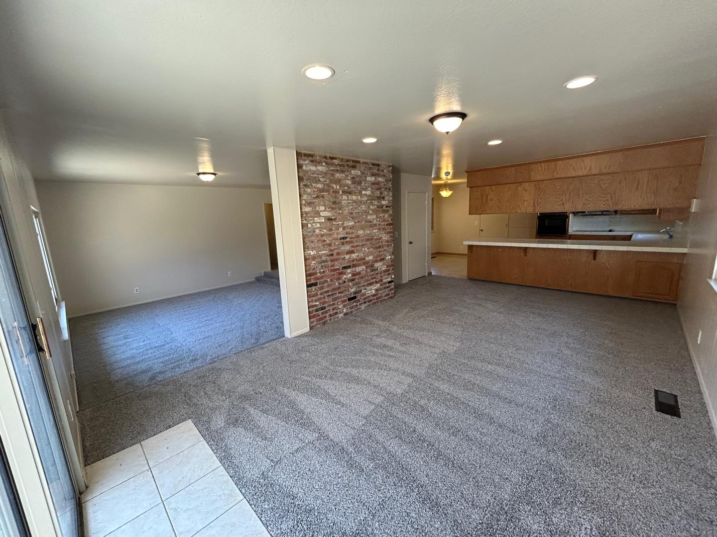 Detail Gallery Image 6 of 27 For 840 Archer St, Salinas,  CA 93901 - 3 Beds | 2 Baths