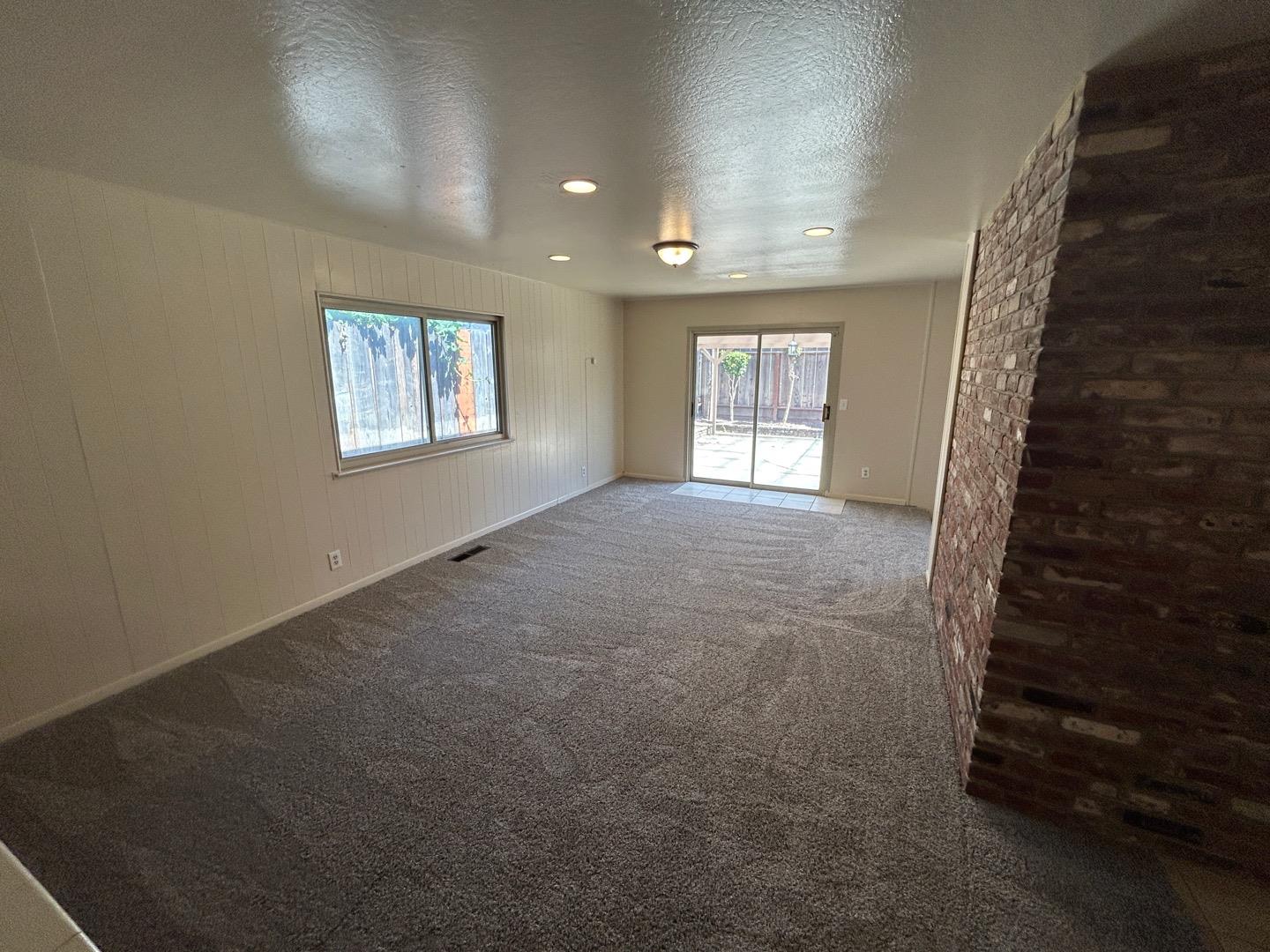 Detail Gallery Image 9 of 27 For 840 Archer St, Salinas,  CA 93901 - 3 Beds | 2 Baths
