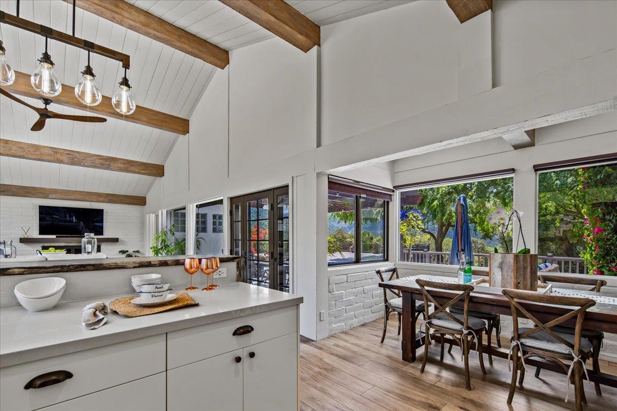 Detail Gallery Image 12 of 46 For 228 Vista Verde, Carmel Valley,  CA 93924 - 4 Beds | 3/1 Baths