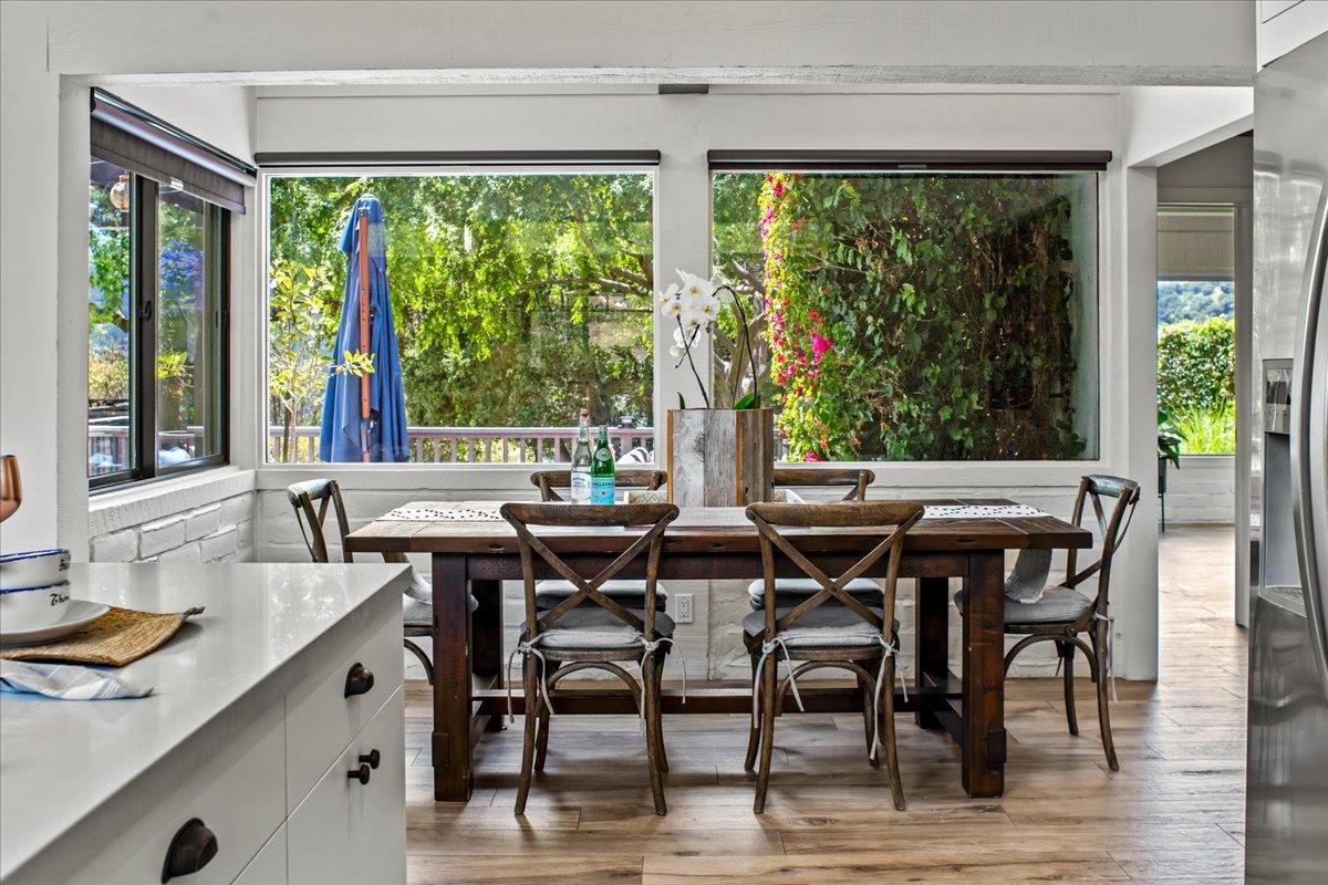 Detail Gallery Image 15 of 46 For 228 Vista Verde, Carmel Valley,  CA 93924 - 4 Beds | 3/1 Baths