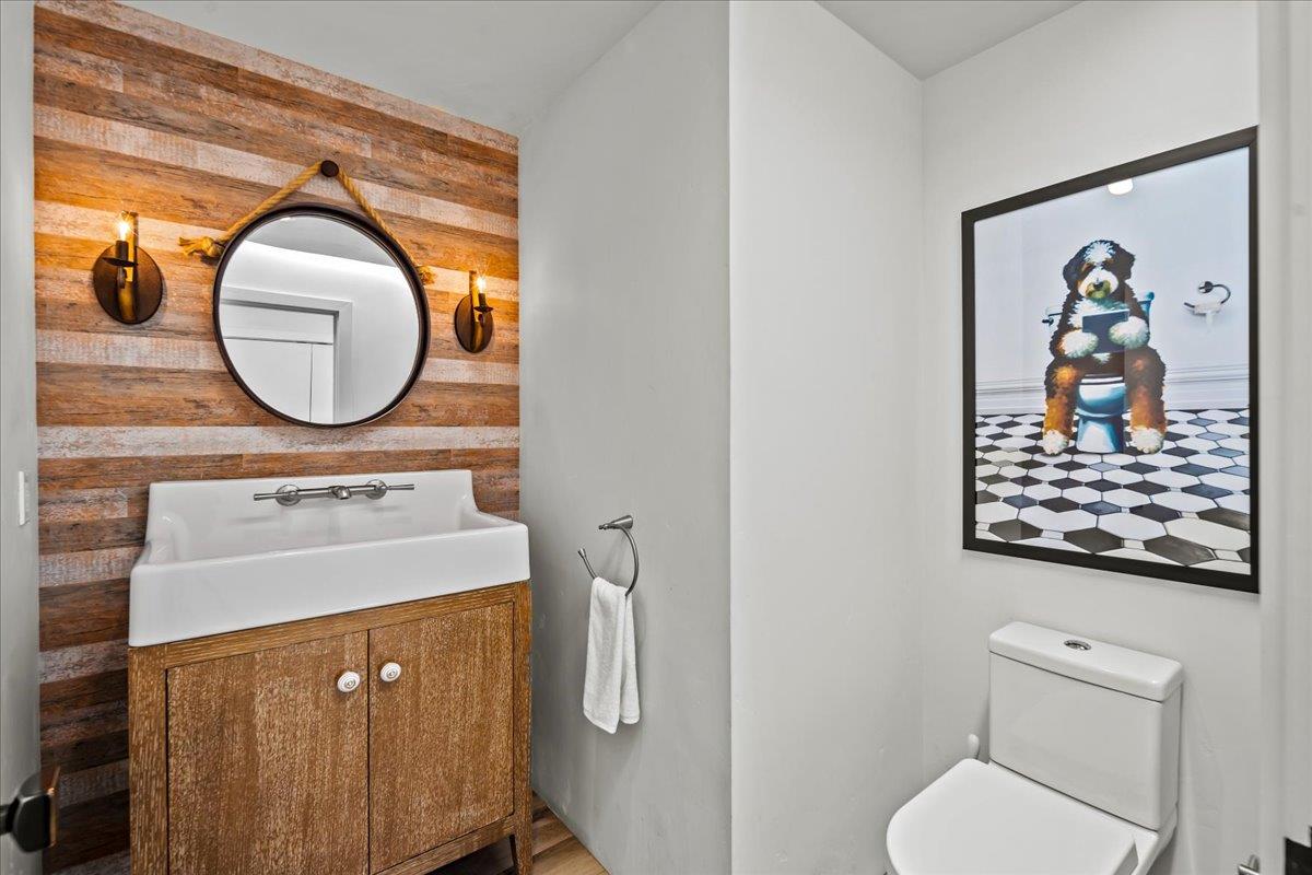 Detail Gallery Image 22 of 46 For 228 Vista Verde, Carmel Valley,  CA 93924 - 4 Beds | 3/1 Baths