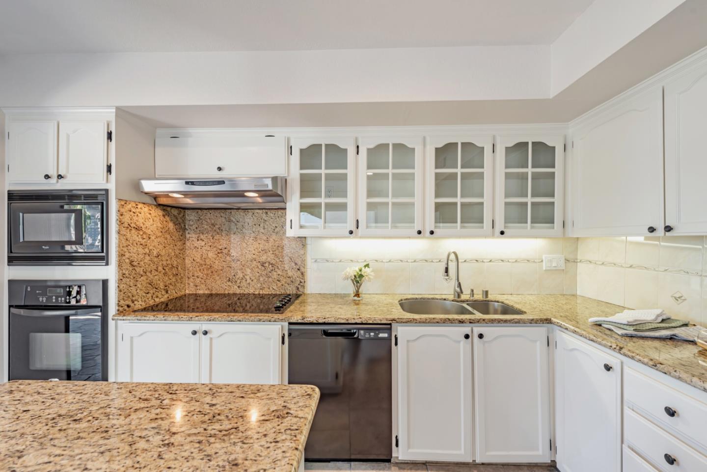 Detail Gallery Image 12 of 38 For 1805 Flint Creek Ct, San Jose,  CA 95148 - 3 Beds | 2/1 Baths