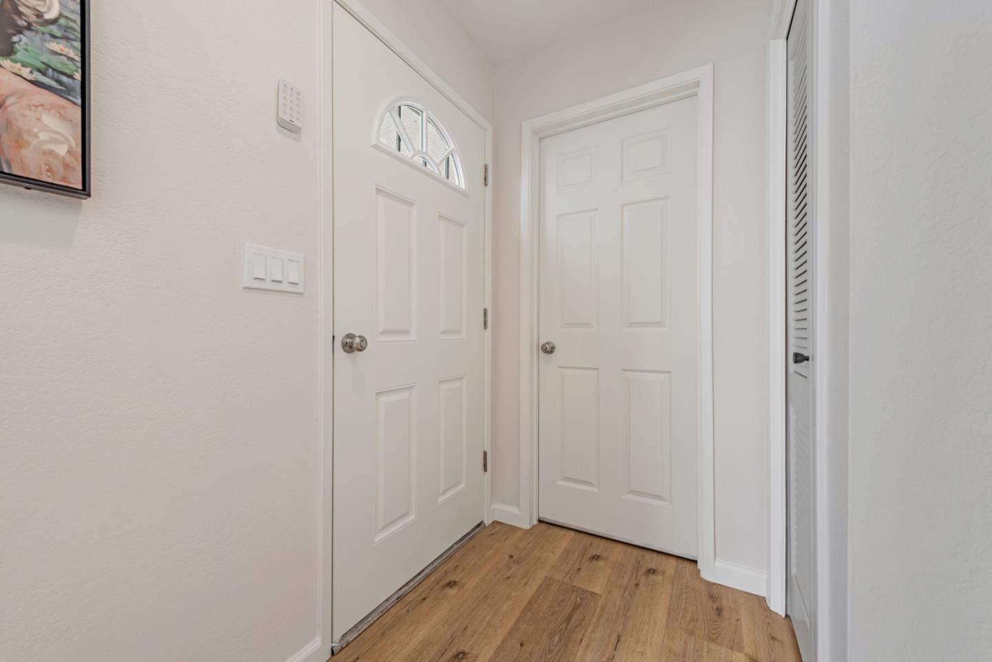 Detail Gallery Image 2 of 38 For 1805 Flint Creek Ct, San Jose,  CA 95148 - 3 Beds | 2/1 Baths