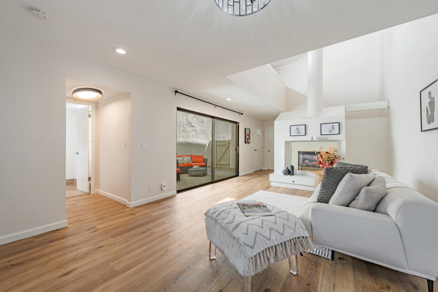 Detail Gallery Image 5 of 38 For 1805 Flint Creek Ct, San Jose,  CA 95148 - 3 Beds | 2/1 Baths