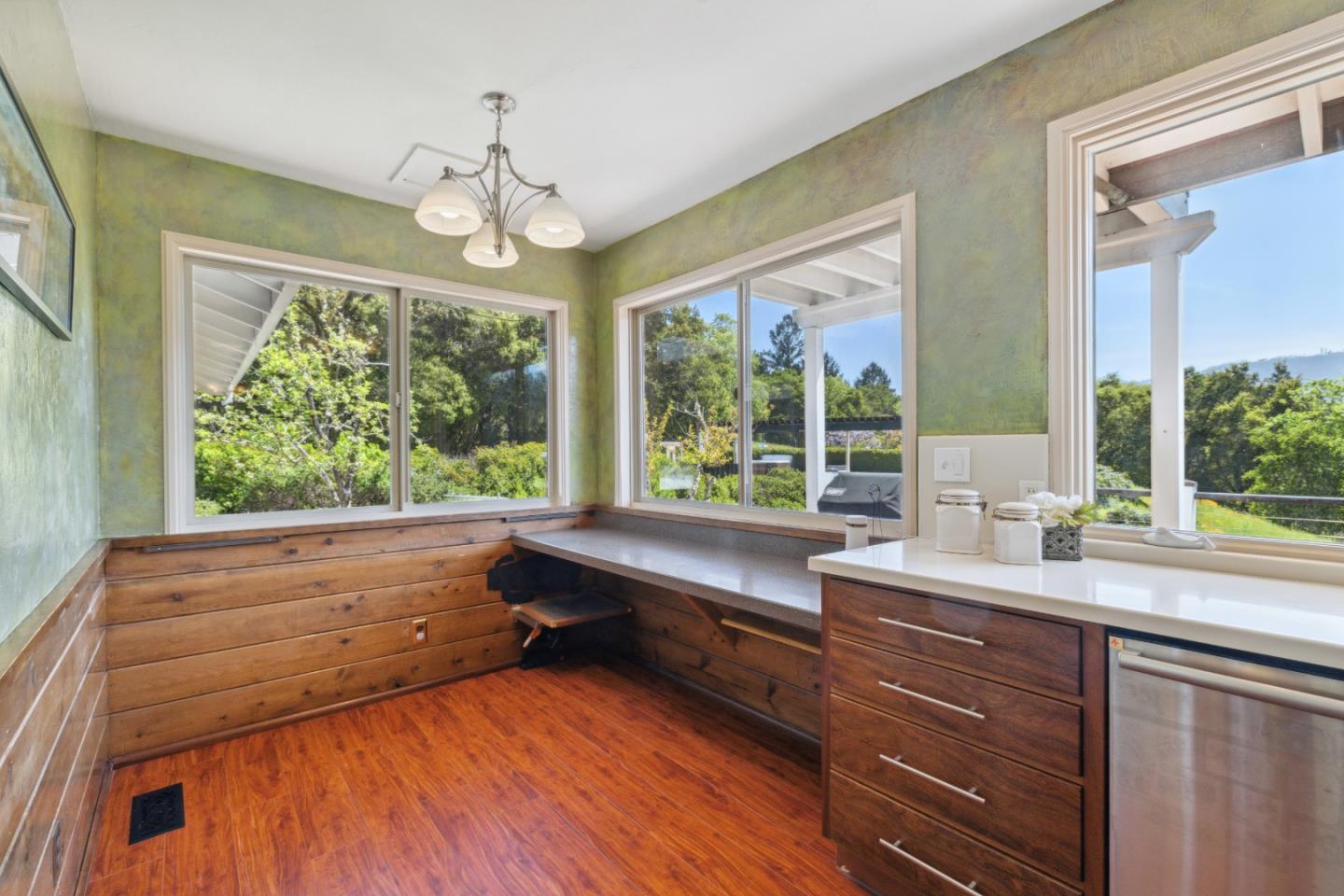 Detail Gallery Image 12 of 102 For 240 Buck Knoll Rd, Boulder Creek,  CA 95006 - 6 Beds | 4 Baths