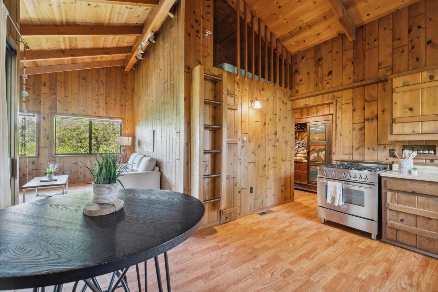 Detail Gallery Image 40 of 102 For 240 Buck Knoll Rd, Boulder Creek,  CA 95006 - 6 Beds | 4 Baths