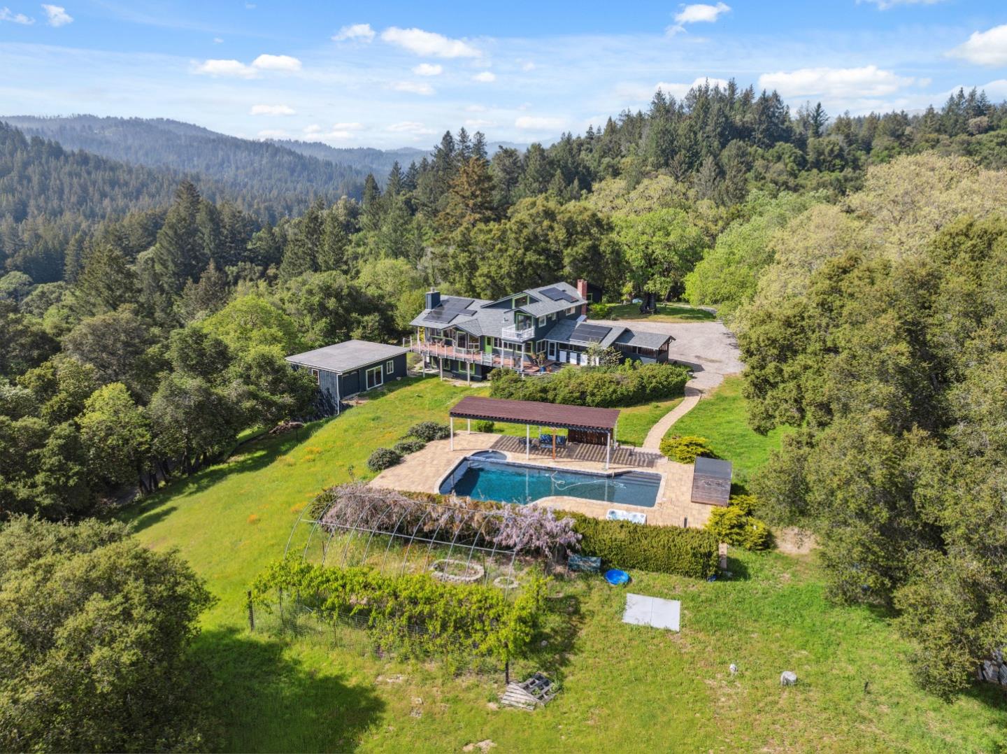 Detail Gallery Image 84 of 102 For 240 Buck Knoll Rd, Boulder Creek,  CA 95006 - 6 Beds | 4 Baths