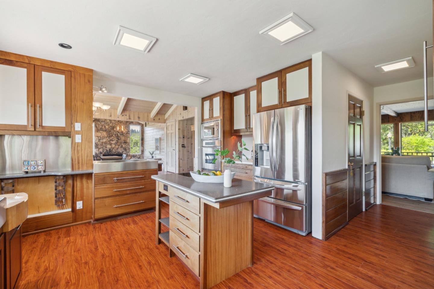 Detail Gallery Image 9 of 102 For 240 Buck Knoll Rd, Boulder Creek,  CA 95006 - 6 Beds | 4 Baths