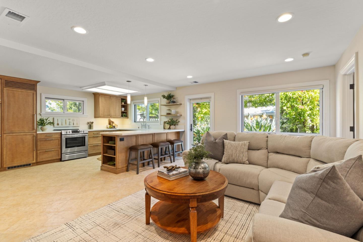 Detail Gallery Image 82 of 100 For 16541 Cypress Way, Los Gatos,  CA 95030 - 5 Beds | 5/3 Baths