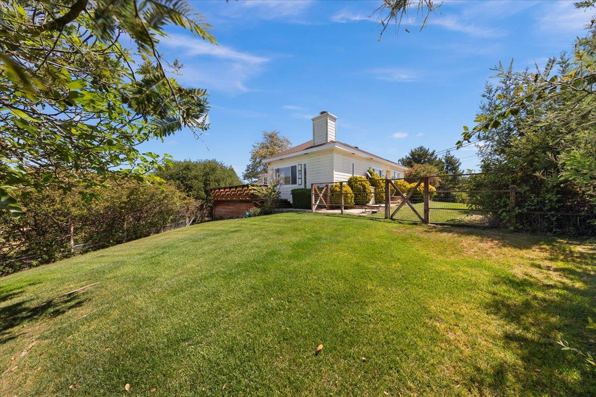 Detail Gallery Image 21 of 39 For 703 & 703a Hall Rd, Royal Oaks,  CA 95076 - 5 Beds | 3/1 Baths