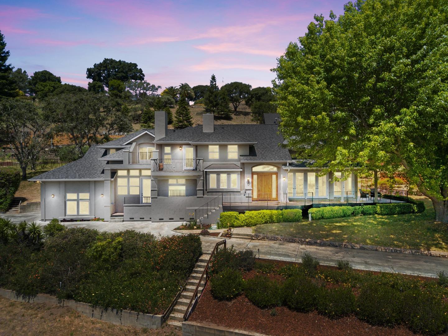Detail Gallery Image 3 of 88 For 125 Orchard Heights Ln, Corralitos,  CA 95076 - 3 Beds | 3 Baths