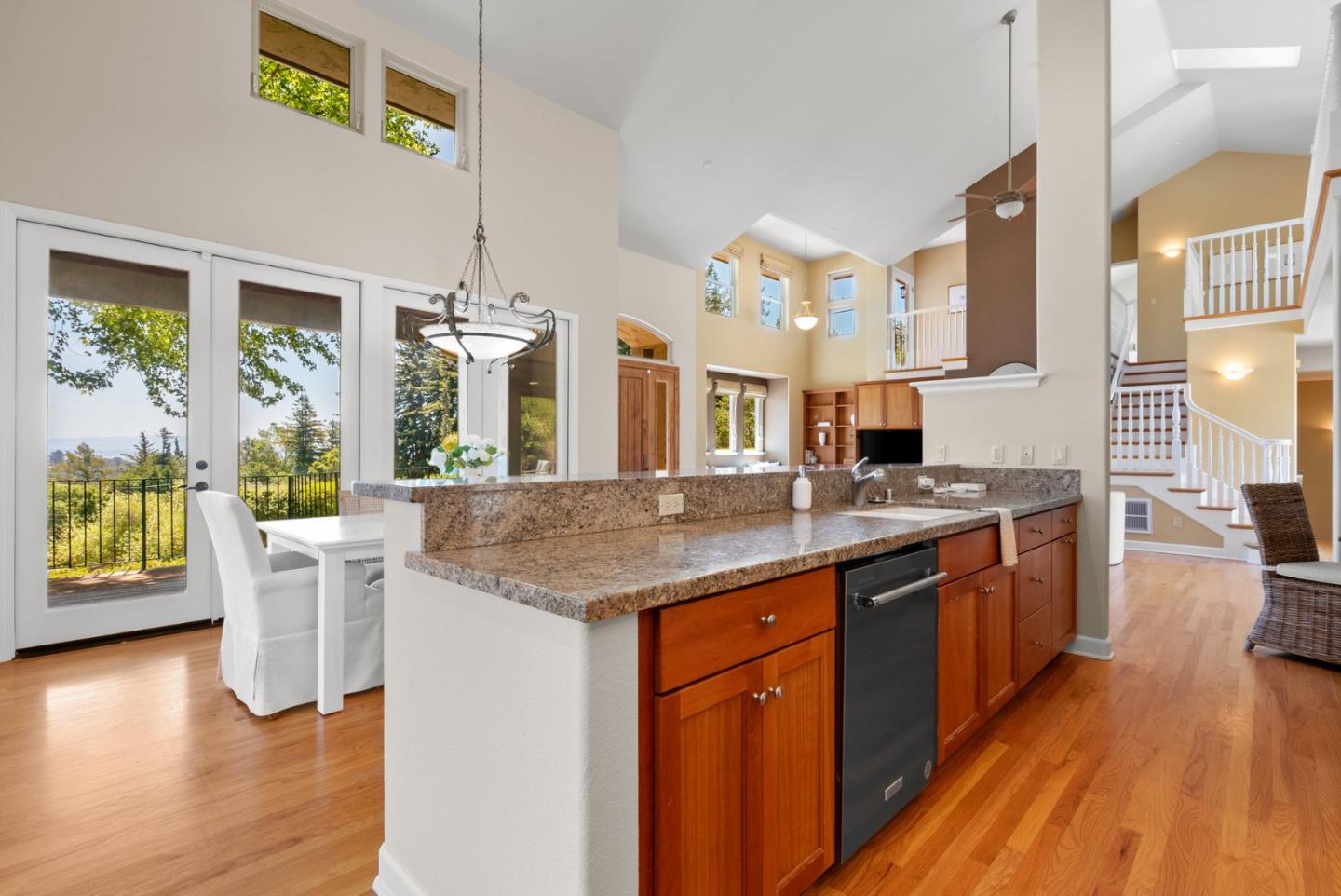 Detail Gallery Image 30 of 88 For 125 Orchard Heights Ln, Corralitos,  CA 95076 - 3 Beds | 3 Baths