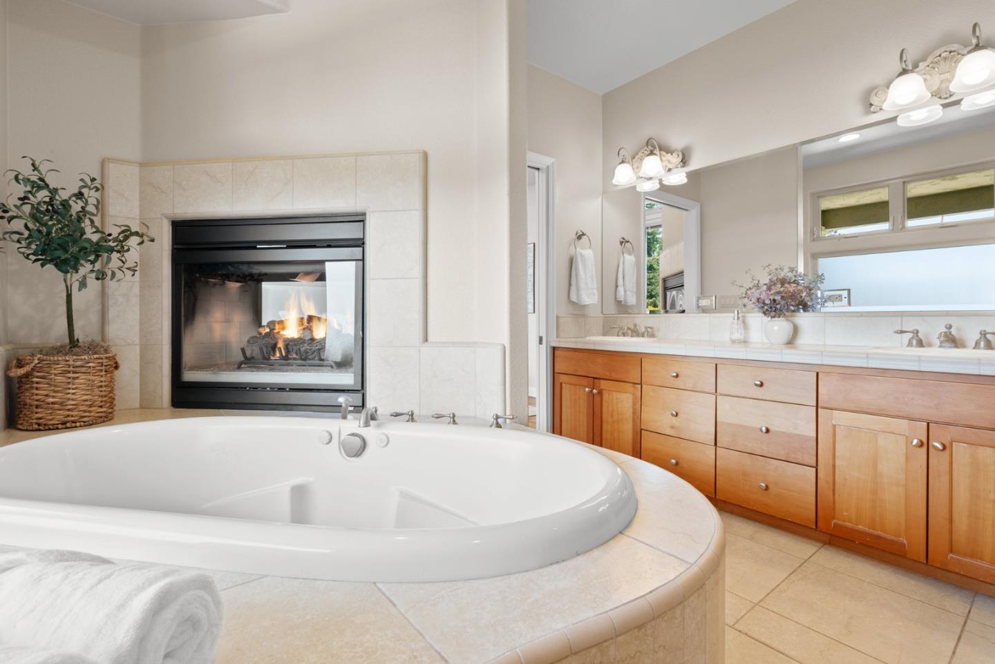 Detail Gallery Image 56 of 88 For 125 Orchard Heights Ln, Corralitos,  CA 95076 - 3 Beds | 3 Baths