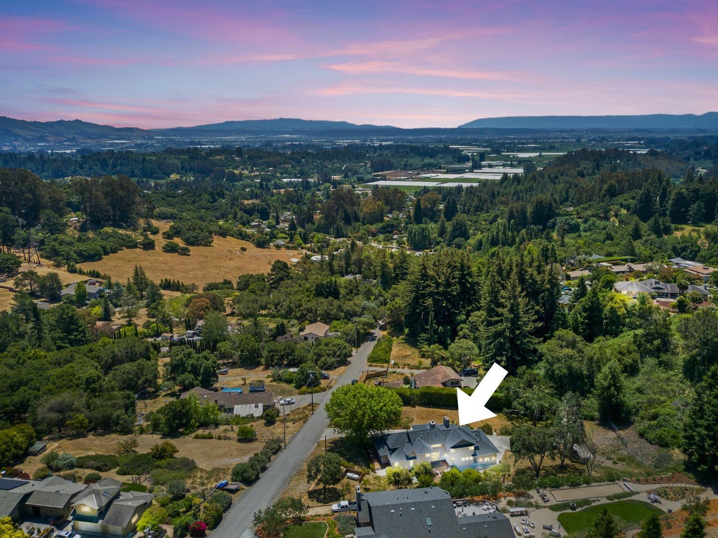 Detail Gallery Image 7 of 88 For 125 Orchard Heights Ln, Corralitos,  CA 95076 - 3 Beds | 3 Baths