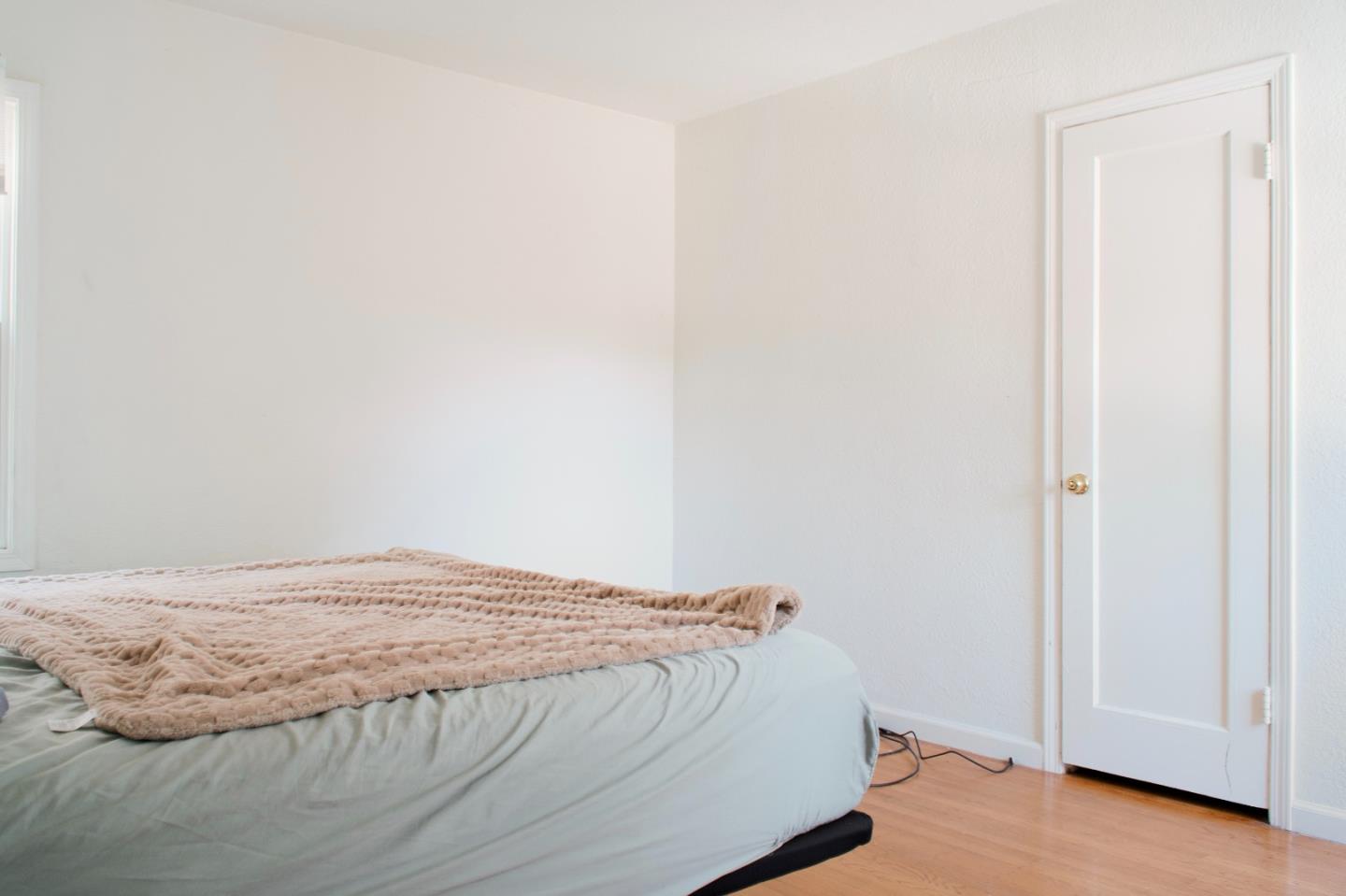 Detail Gallery Image 16 of 27 For 3433 Encina Way, Oakland,  CA 94605 - 2 Beds | 1 Baths
