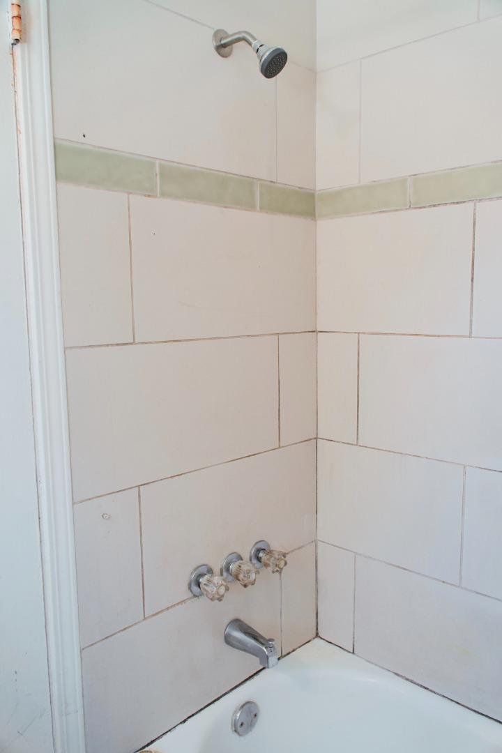 Detail Gallery Image 21 of 27 For 3433 Encina Way, Oakland,  CA 94605 - 2 Beds | 1 Baths