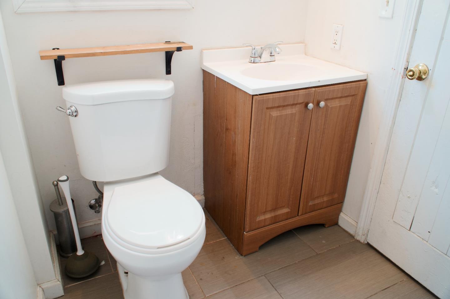 Detail Gallery Image 22 of 27 For 3433 Encina Way, Oakland,  CA 94605 - 2 Beds | 1 Baths