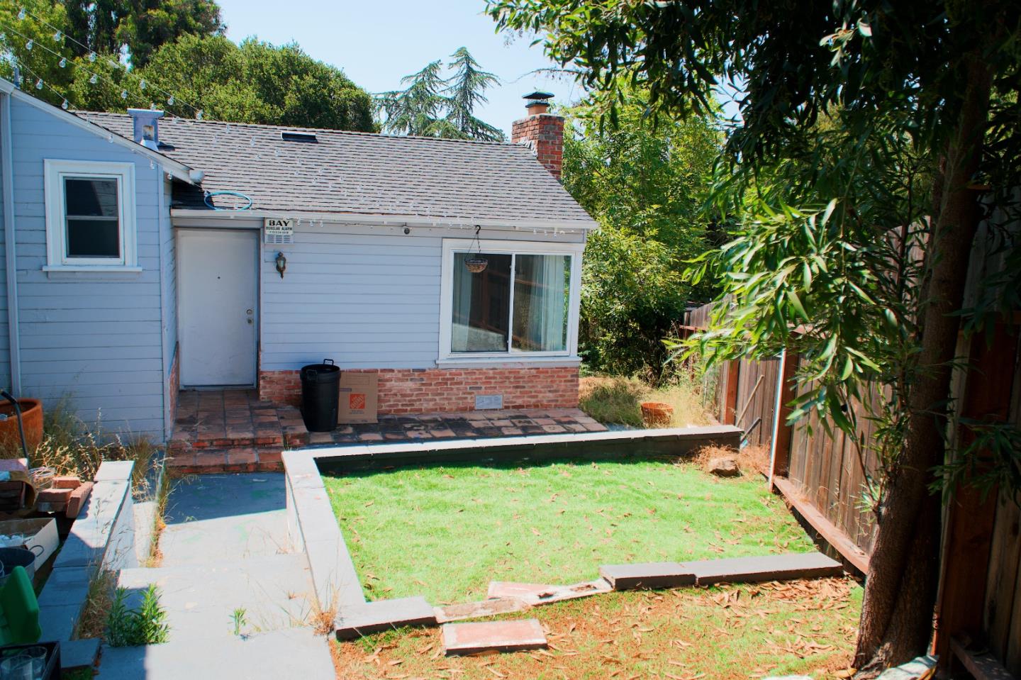 Detail Gallery Image 25 of 27 For 3433 Encina Way, Oakland,  CA 94605 - 2 Beds | 1 Baths
