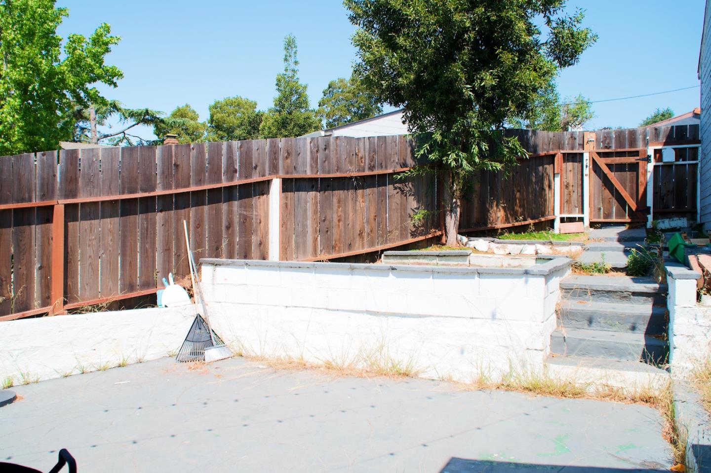 Detail Gallery Image 26 of 27 For 3433 Encina Way, Oakland,  CA 94605 - 2 Beds | 1 Baths