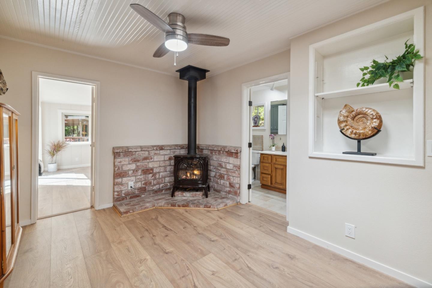 Detail Gallery Image 11 of 70 For 281 Olson Rd, Soquel,  CA 95073 - 2 Beds | 2 Baths
