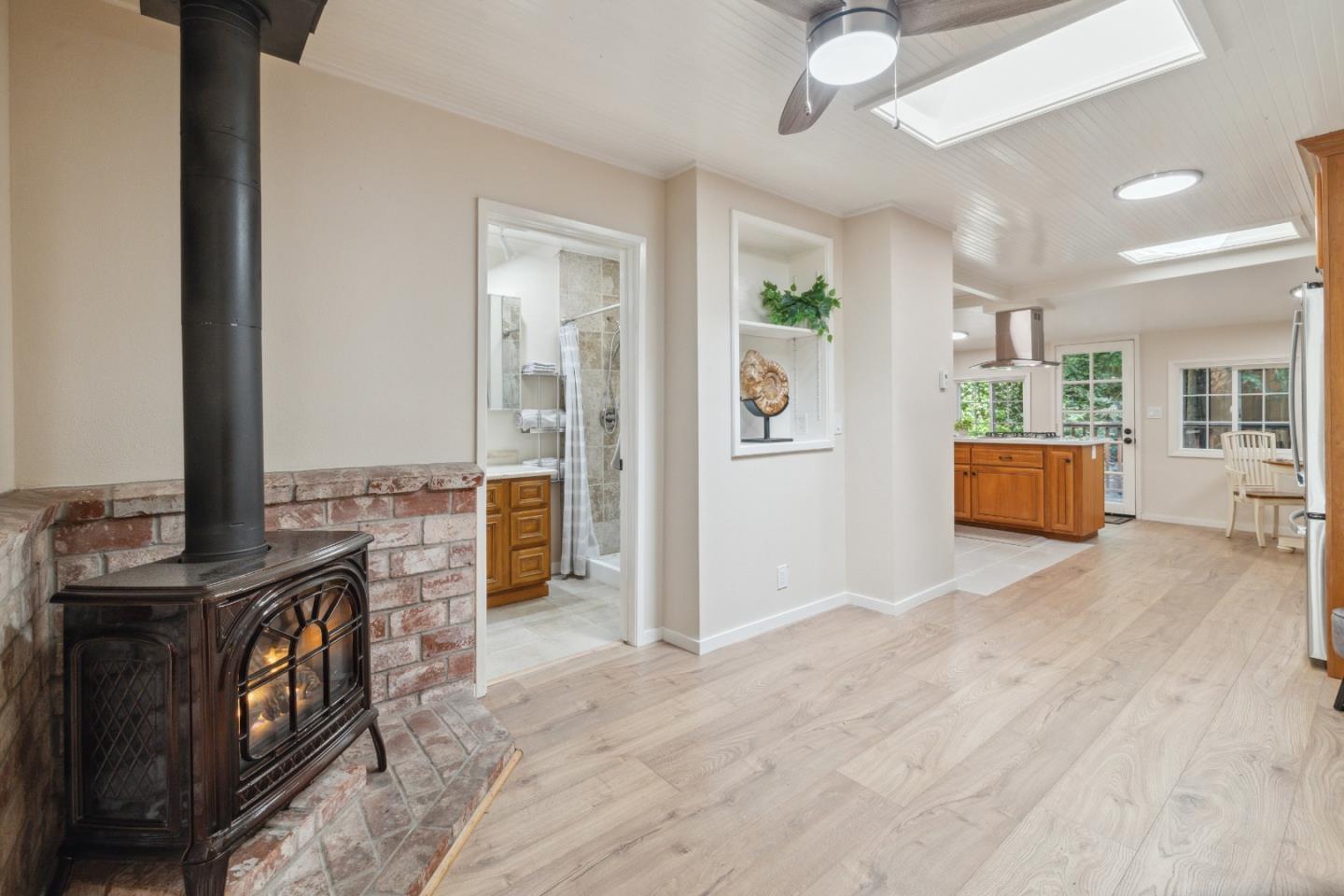 Detail Gallery Image 12 of 70 For 281 Olson Rd, Soquel,  CA 95073 - 2 Beds | 2 Baths