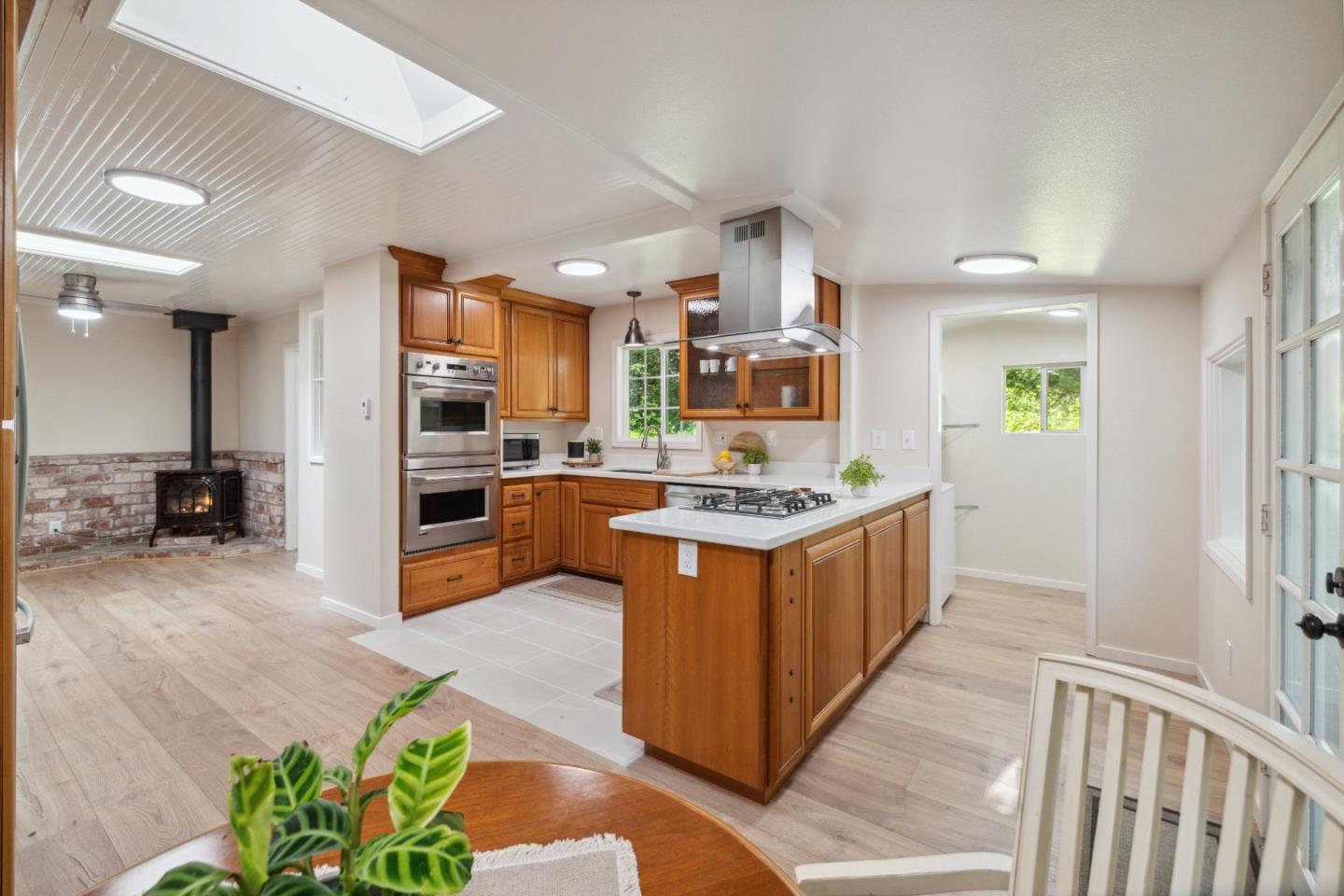 Detail Gallery Image 9 of 70 For 281 Olson Rd, Soquel,  CA 95073 - 2 Beds | 2 Baths