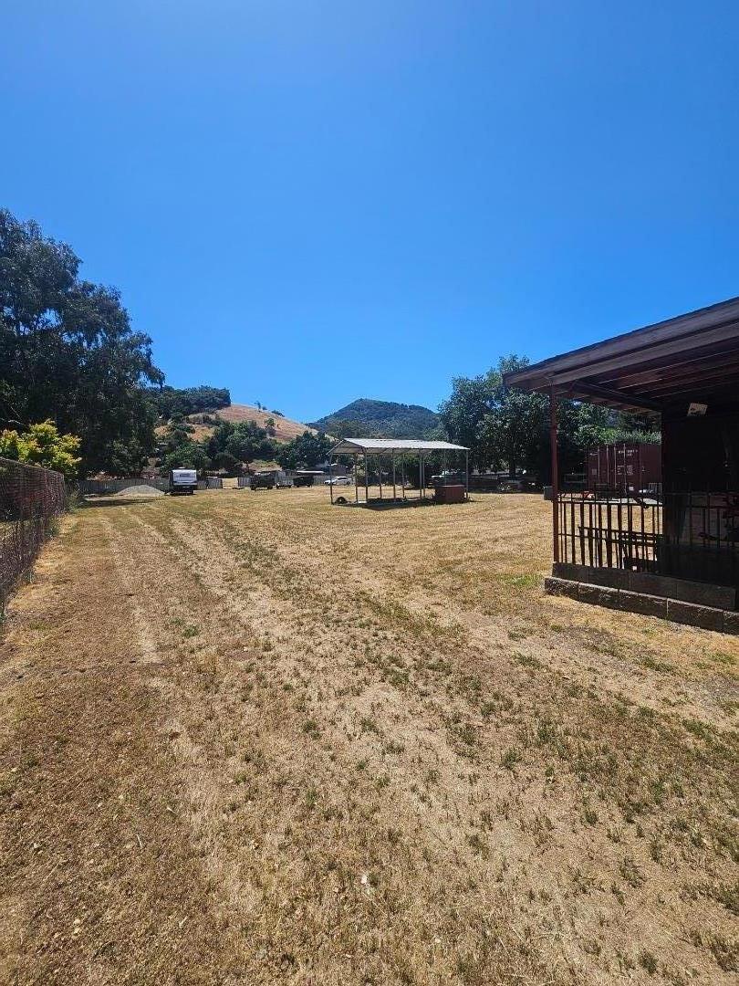 Detail Gallery Image 5 of 12 For 940 Llagas Rd, Morgan Hill,  CA 95037 - 3 Beds | 2 Baths