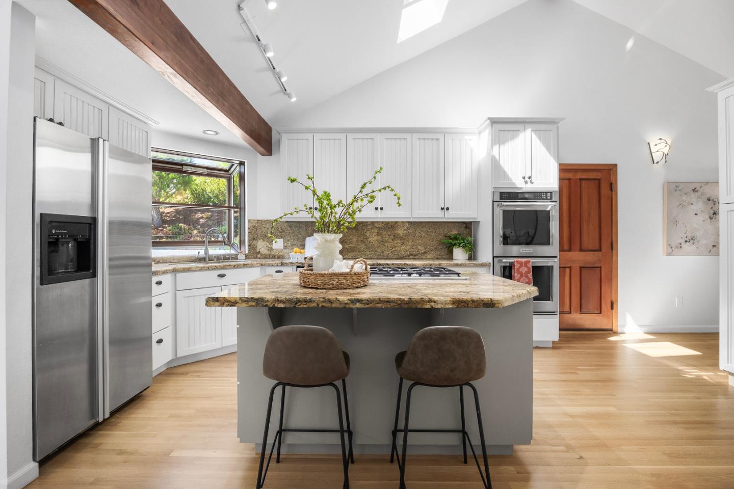 Detail Gallery Image 10 of 66 For 220 Hidden Valley Rdg, Soquel,  CA 95073 - 4 Beds | 3 Baths