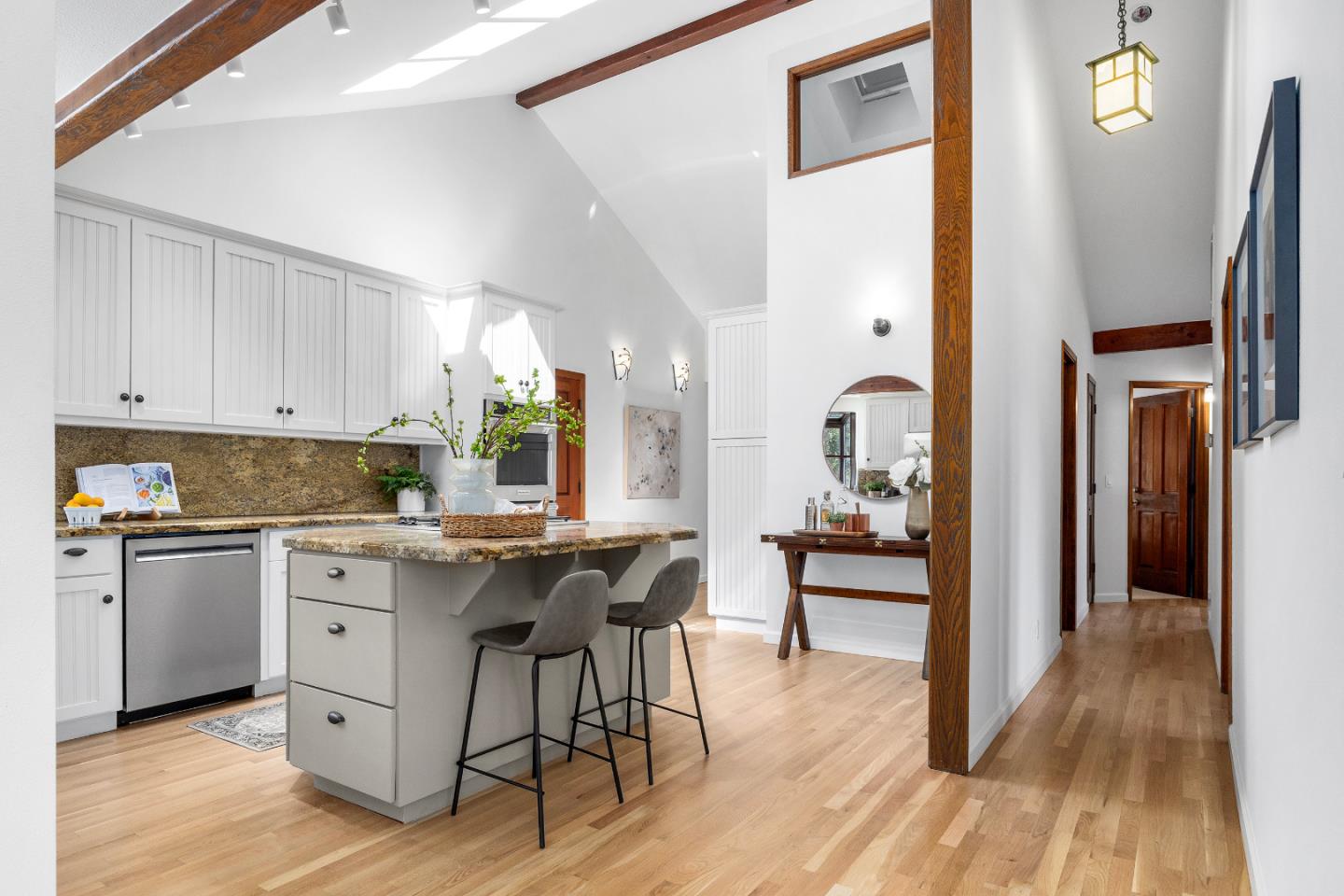 Detail Gallery Image 12 of 66 For 220 Hidden Valley Rdg, Soquel,  CA 95073 - 4 Beds | 3 Baths