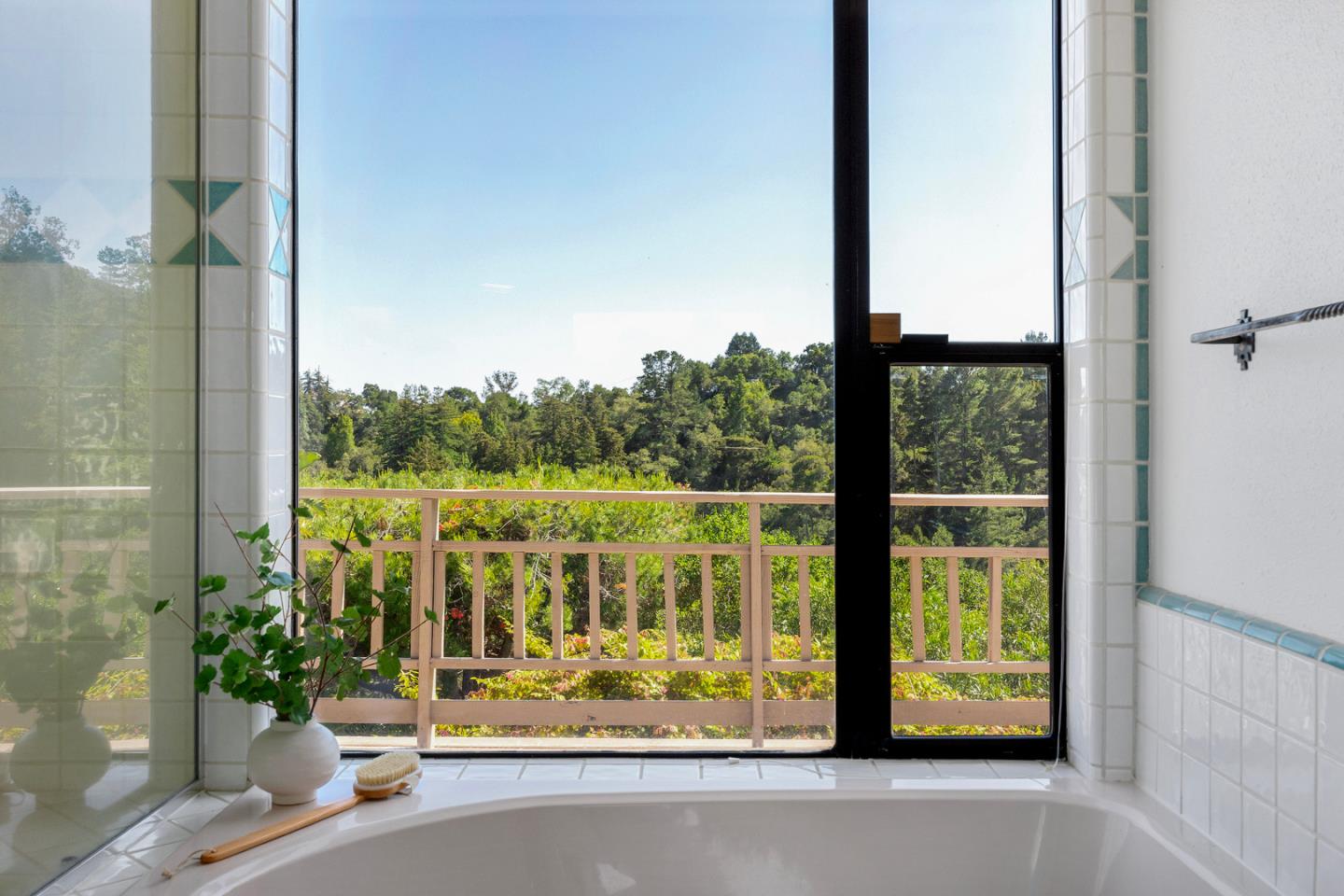 Detail Gallery Image 25 of 66 For 220 Hidden Valley Rdg, Soquel,  CA 95073 - 4 Beds | 3 Baths