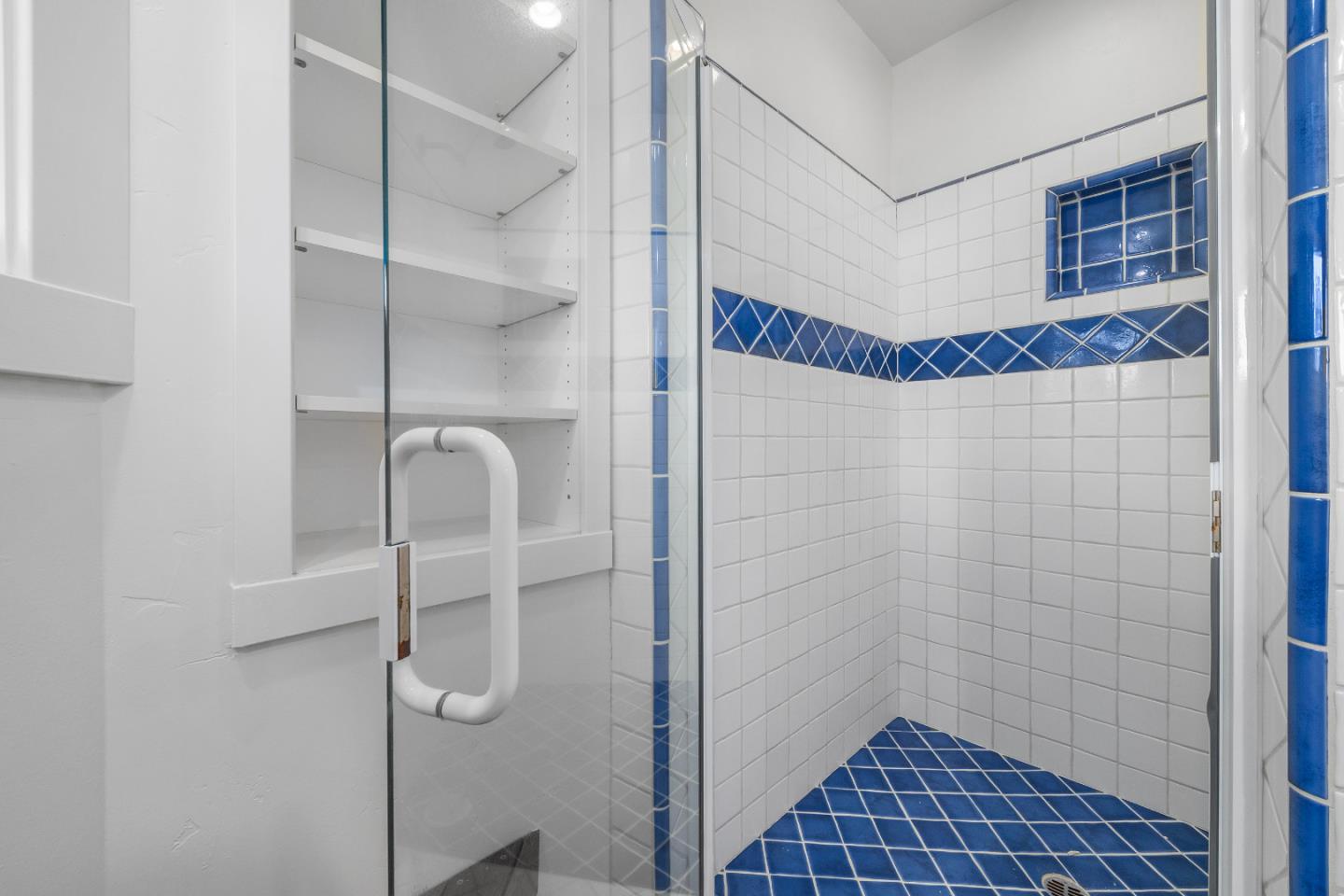 Detail Gallery Image 38 of 66 For 220 Hidden Valley Rdg, Soquel,  CA 95073 - 4 Beds | 3 Baths