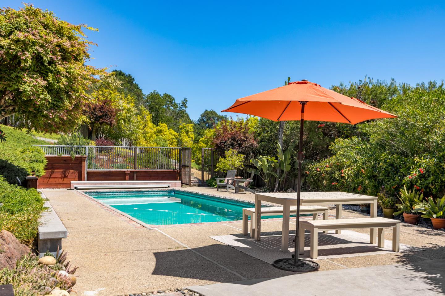 Detail Gallery Image 43 of 66 For 220 Hidden Valley Rdg, Soquel,  CA 95073 - 4 Beds | 3 Baths