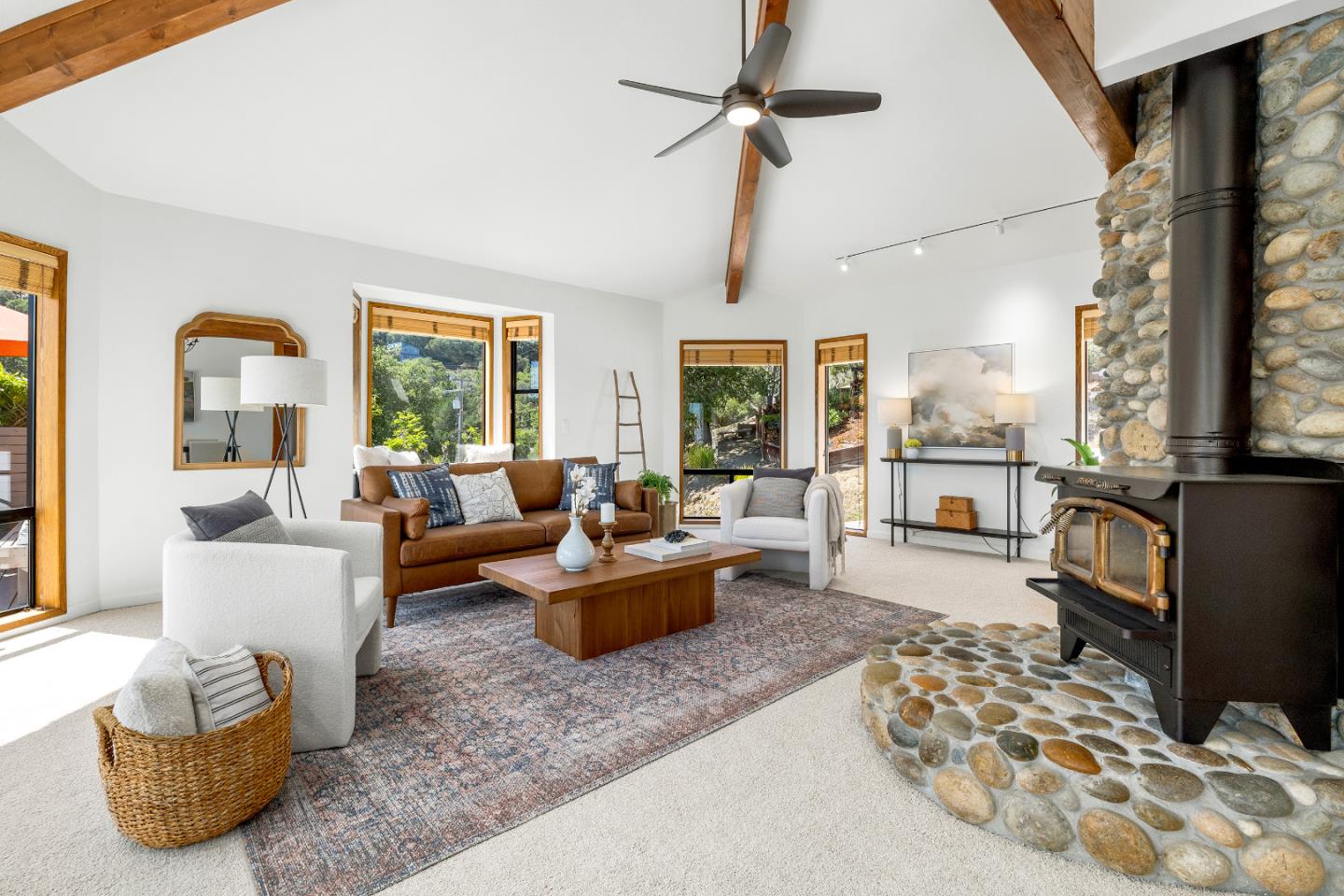 Detail Gallery Image 7 of 66 For 220 Hidden Valley Rdg, Soquel,  CA 95073 - 4 Beds | 3 Baths